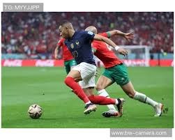 德州扑克 MTT：解析锦标赛中后期“Ante（前注）”对起手牌范围的剧烈扩张作用。（德州扑克 MTT：详解锦标赛中后期前注（Ante）如何显著扩张起手牌范围）