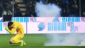 球队在最关键时刻站了出来